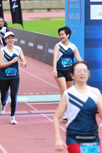 BIB: 1894, 1831
                            <button type="button" onclick="openModal(4641893)" class="btn btn-primary btn-sm float-right btn-popup" data-toggle="modal" data-target=".modal-high-quality">
                        <i class="fas fa-shopping-cart"></i> Add to Cart
                    </button>
                                            <button type="button" onclick="isThisMe(4641893, true)" class="btn btn-success btn-sm float-right btn-popup btn-isme hidden" data-toggle="tooltip" data-placement="bottom" title="นี่คือรูปของคุณใช่ไหม คลิกที่นี่เพื่อเอาเข้าอัลบั้ม">
                        <i class="fas fa-plus"></i> Add to album
                    </button>
                    <button type="button" onclick="isThisMe(4641893, false)" class="btn btn-warning btn-sm float-right btn-popup btn-isnotme hidden">
                        <i class="fas fa-ban"></i> Remove from album
                    </button>